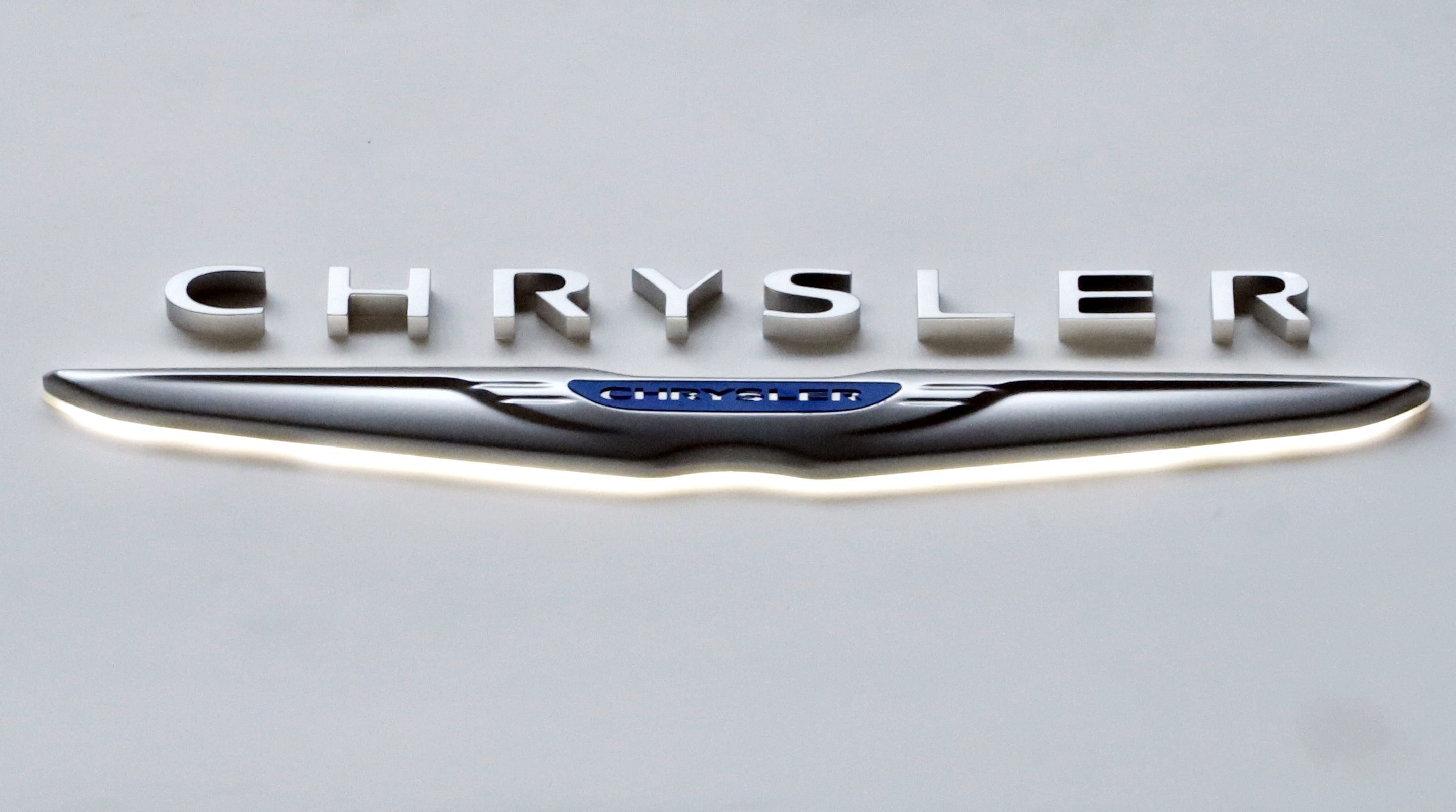 Detail Chrysler Logo Image Nomer 48