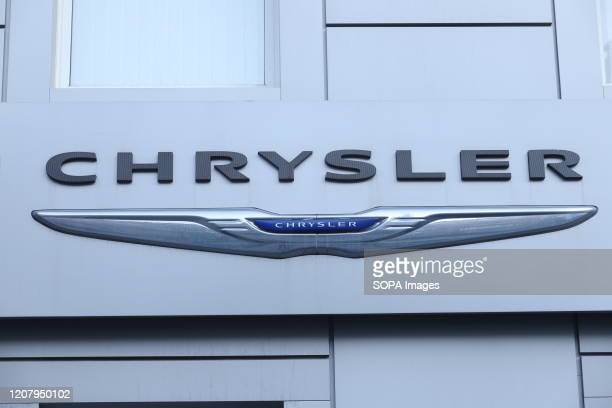 Detail Chrysler Logo Images Nomer 54