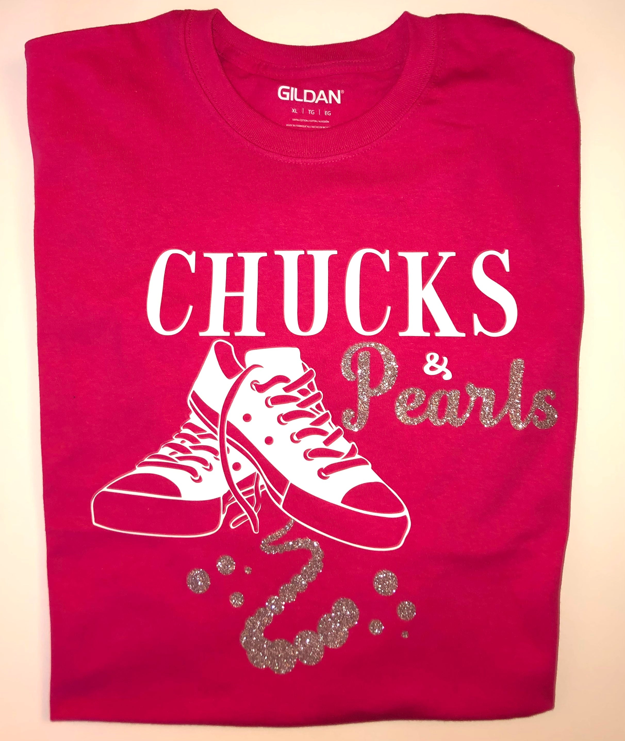 Detail Chuck And Pearls T Shirt Nomer 2