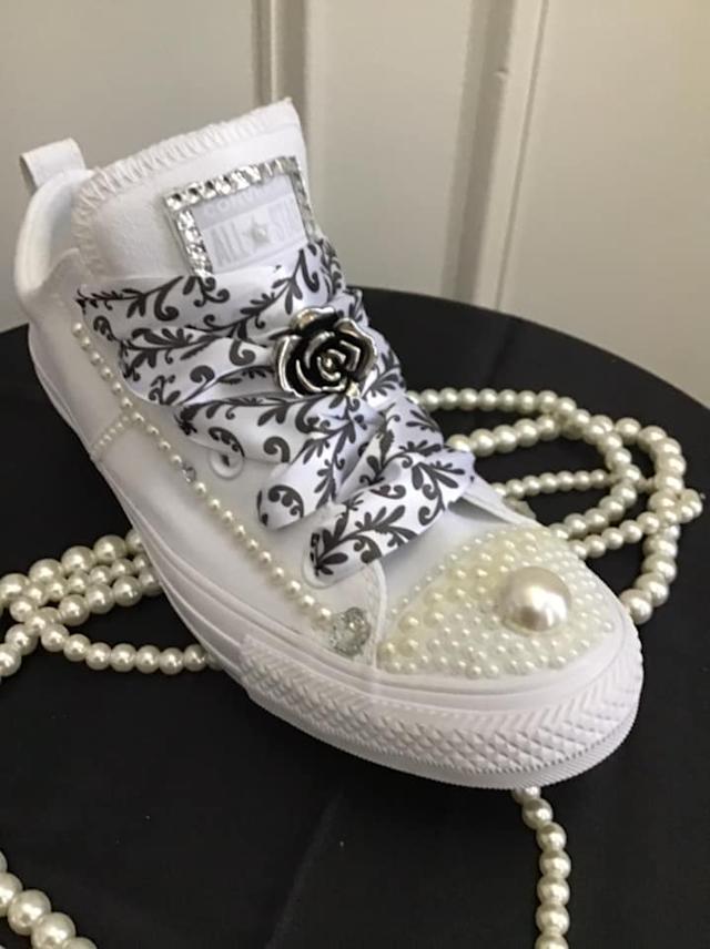 Detail Chucks And Pearls Images Nomer 24