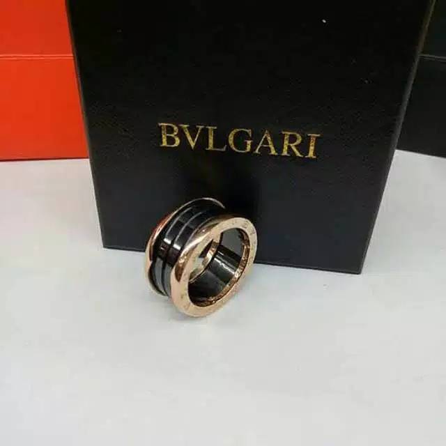 Detail Cincin Bvlgari Emas Nomer 11