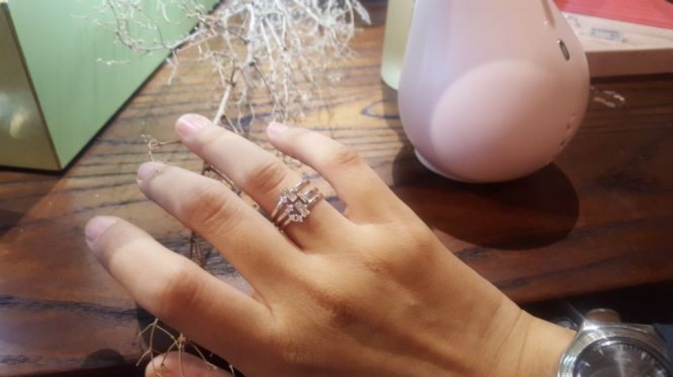 Detail Cincin Di Jari Telunjuk Nomer 40