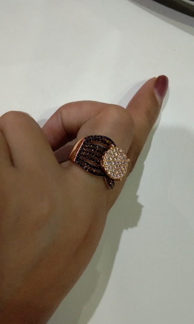 Detail Cincin Emas Mata Hitam Nomer 56