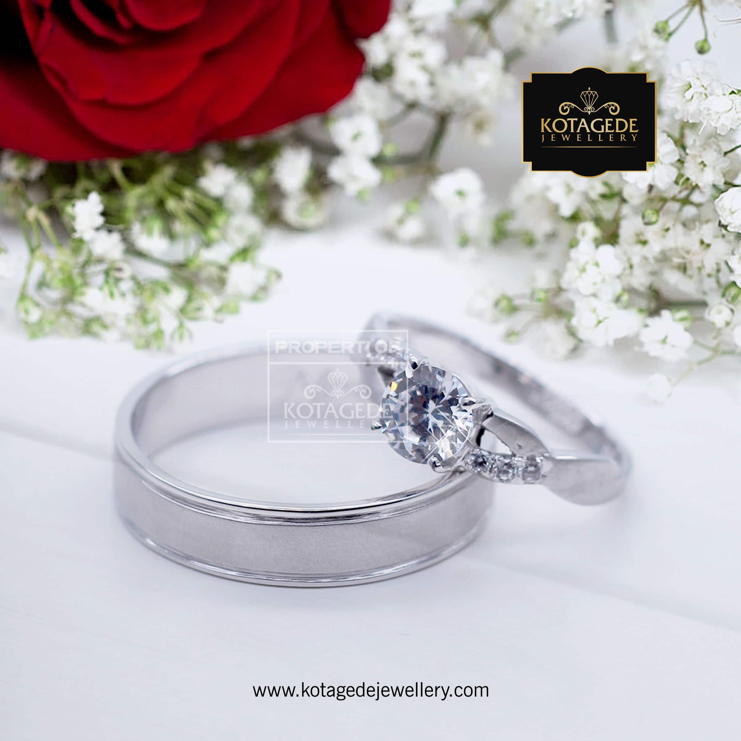 Detail Cincin Emas Putih Elegan Nomer 39