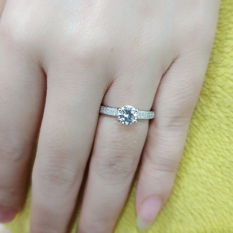 Detail Cincin Emas Putih Wanita Terbaru Nomer 17