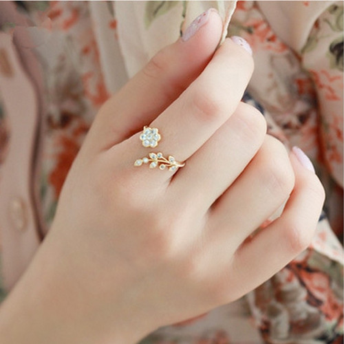 Detail Cincin Motif Daun Nomer 8