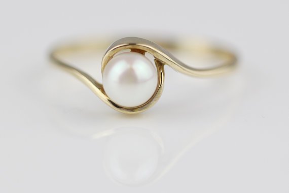 Detail Cincin Mutiara Simple Nomer 8