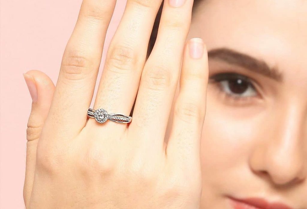 Detail Cincin Orang Tunangan Nomer 37