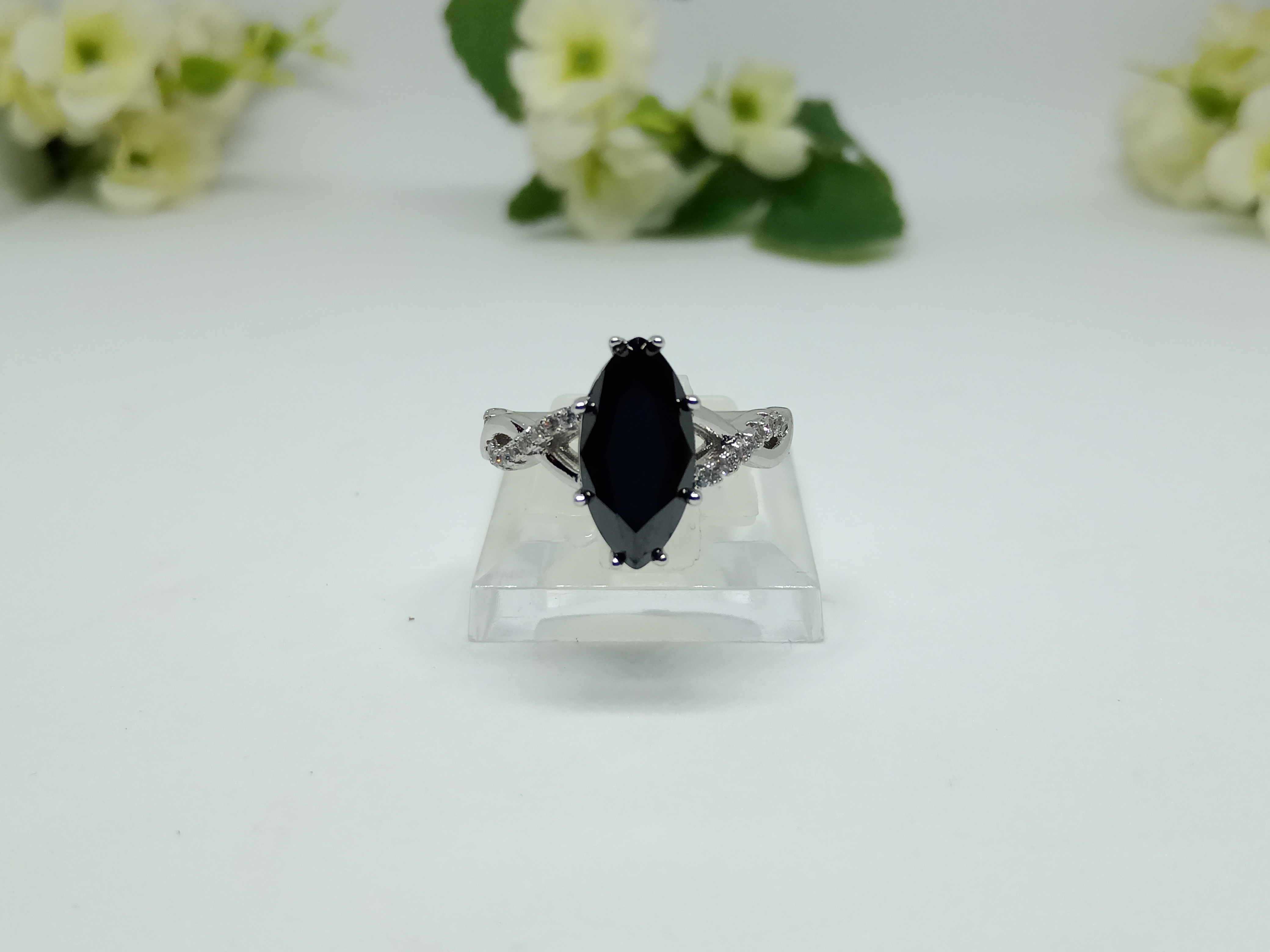 Detail Cincin Permata Hitam Nomer 8