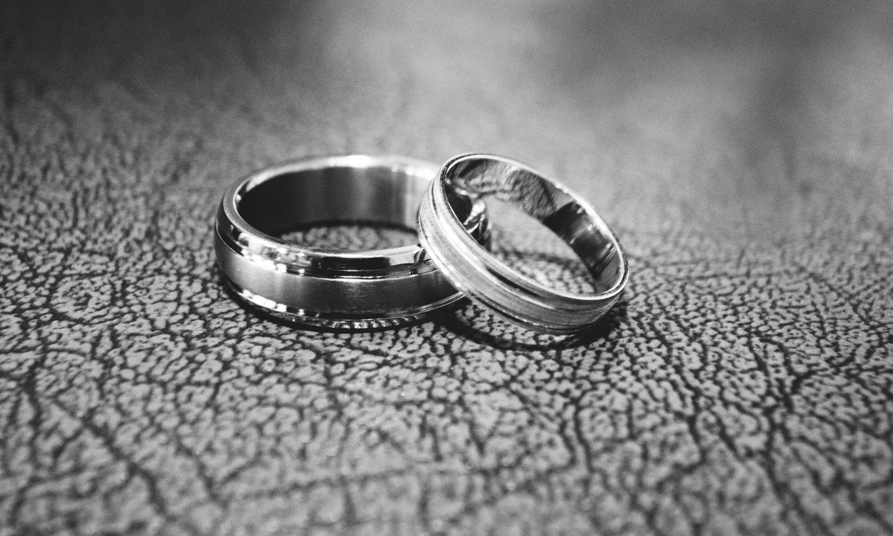 Detail Cincin Pernikahan Bukan Emas Nomer 24