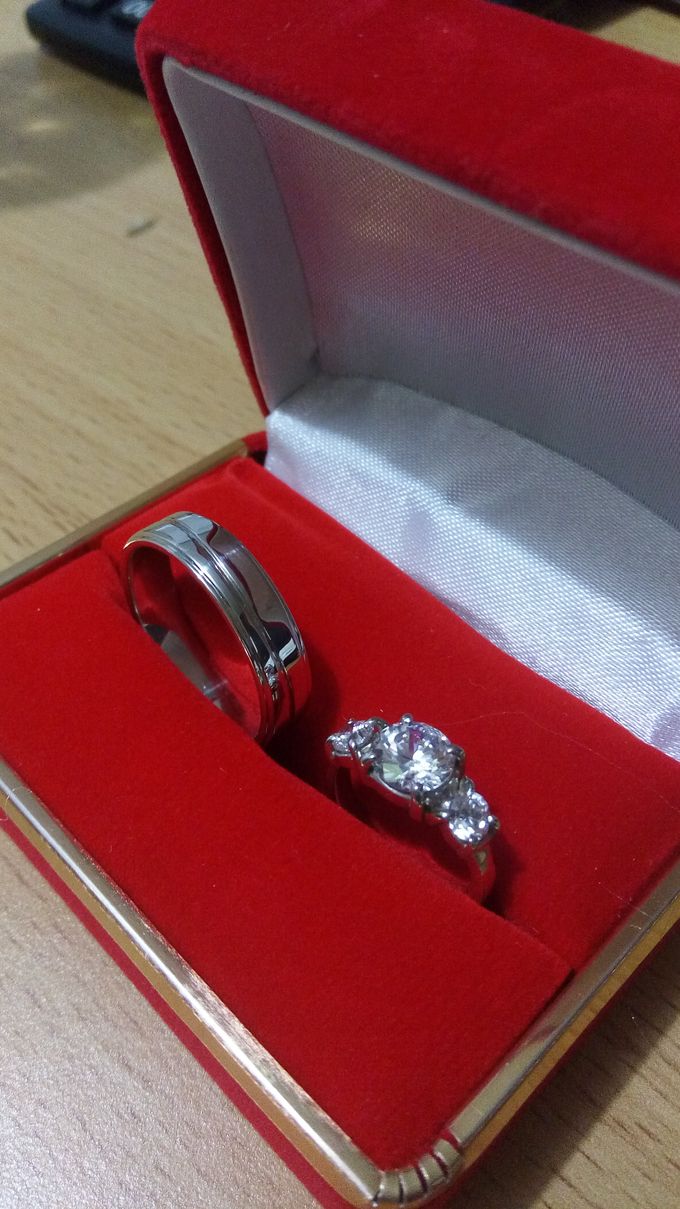 Detail Cincin Pernikahan Emas Putih Nomer 5