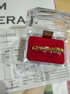 Detail Cincin Tunangan Dan Tempatnya Nomer 22