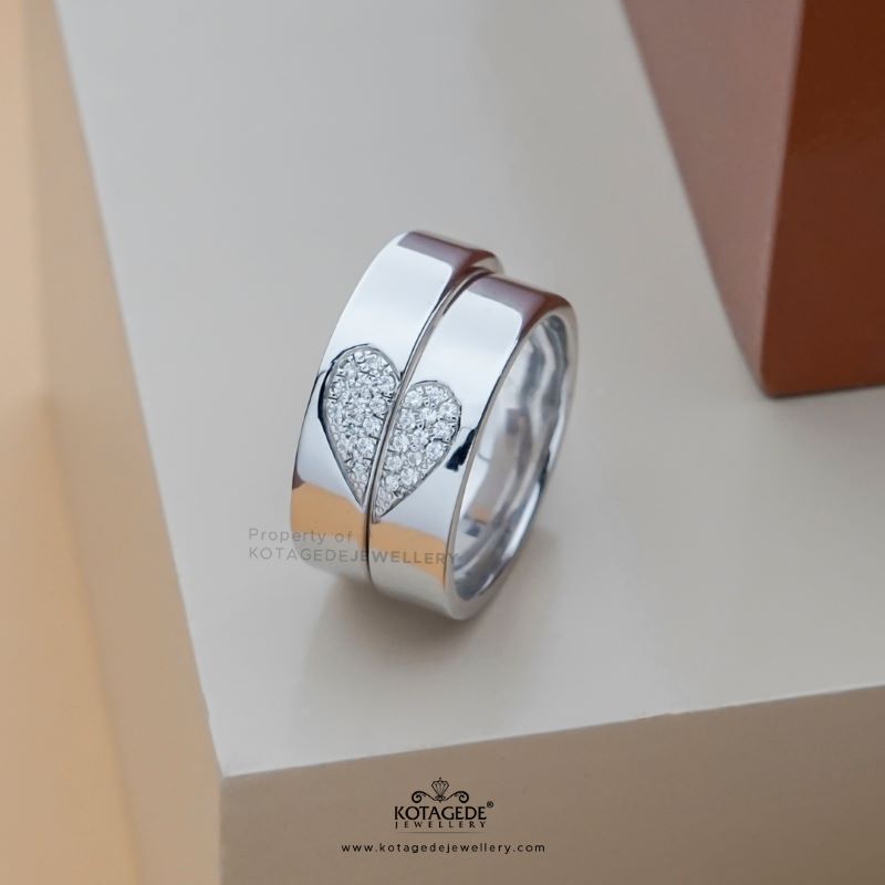 Detail Cincin Tunangan Dan Tempatnya Nomer 46