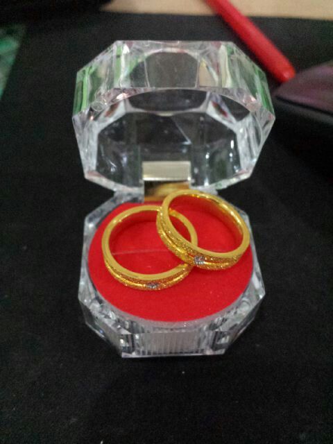 Detail Cincin Tunangan Dan Tempatnya Love Nomer 12