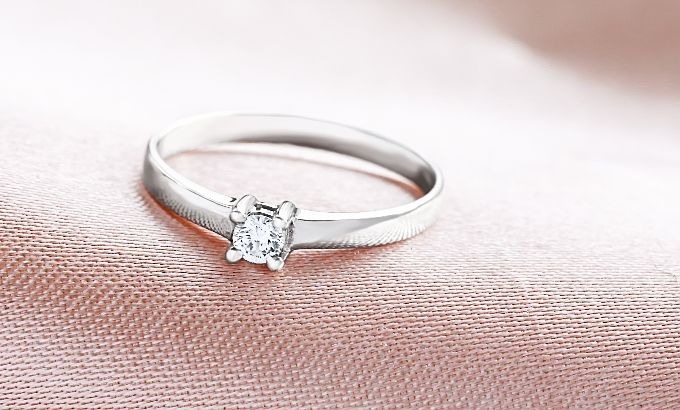 Detail Cincin Tunangan Dan Tempatnya Love Nomer 59