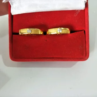 Detail Cincin Tunangan Dan Tempatnya Mewah Nomer 56