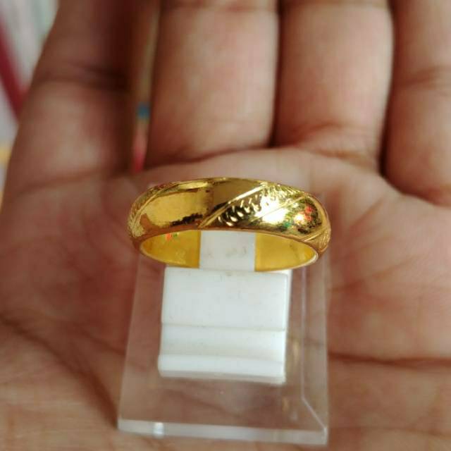 Detail Cincin Tunangan Emas 24 Karat Nomer 5