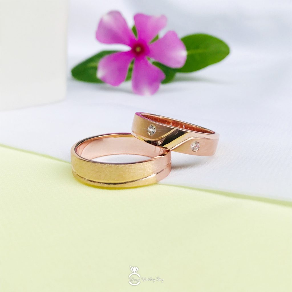 Detail Cincin Tunangan Emas Kuning Nomer 34