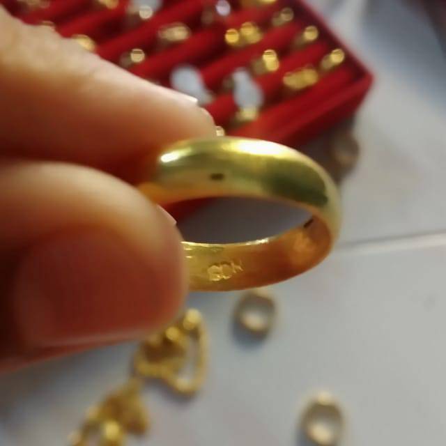 Detail Cincin Tunangan Emas London Nomer 5