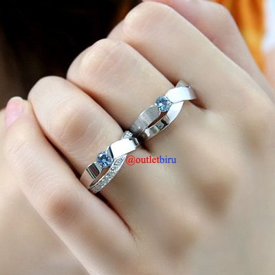 Detail Cincin Tunangan Emas Putih Nomer 33