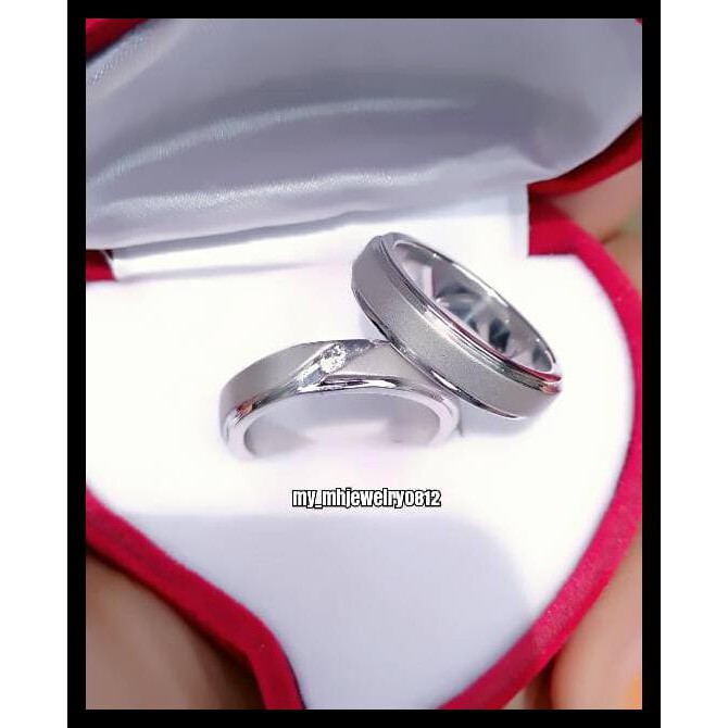 Detail Cincin Tunangan Emas Putih Nomer 8