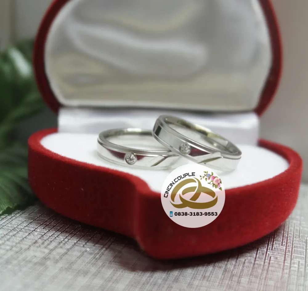 Detail Cincin Tunangan Sama Tempatnya Nomer 42