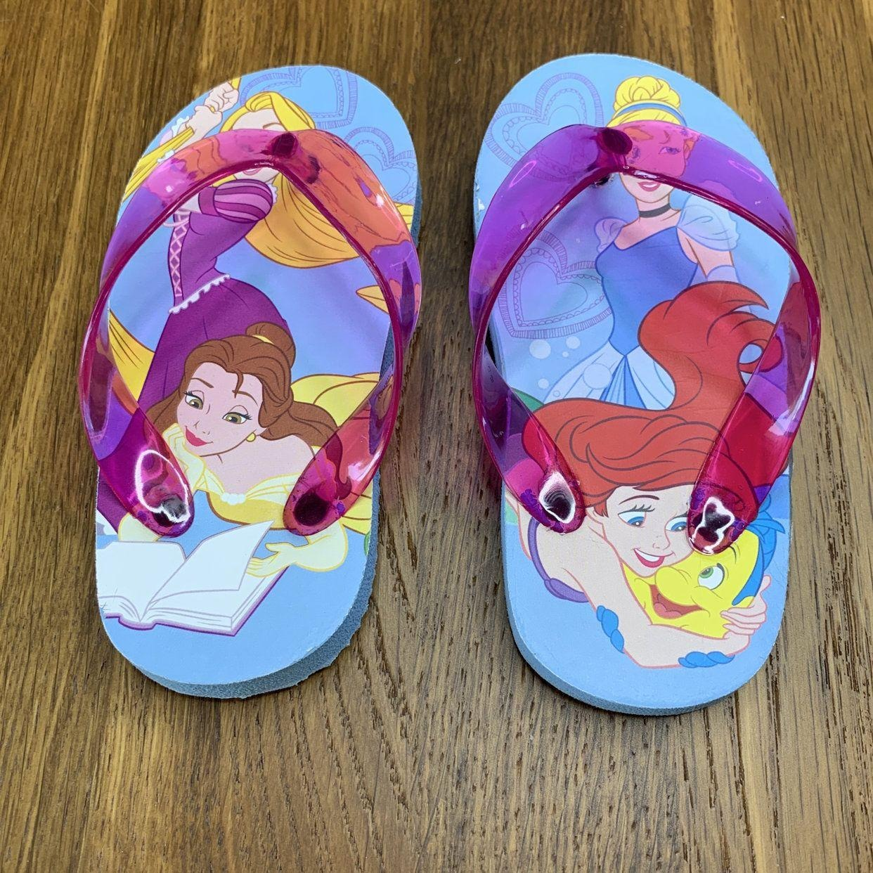 Detail Cinderella Flip Flops Nomer 36