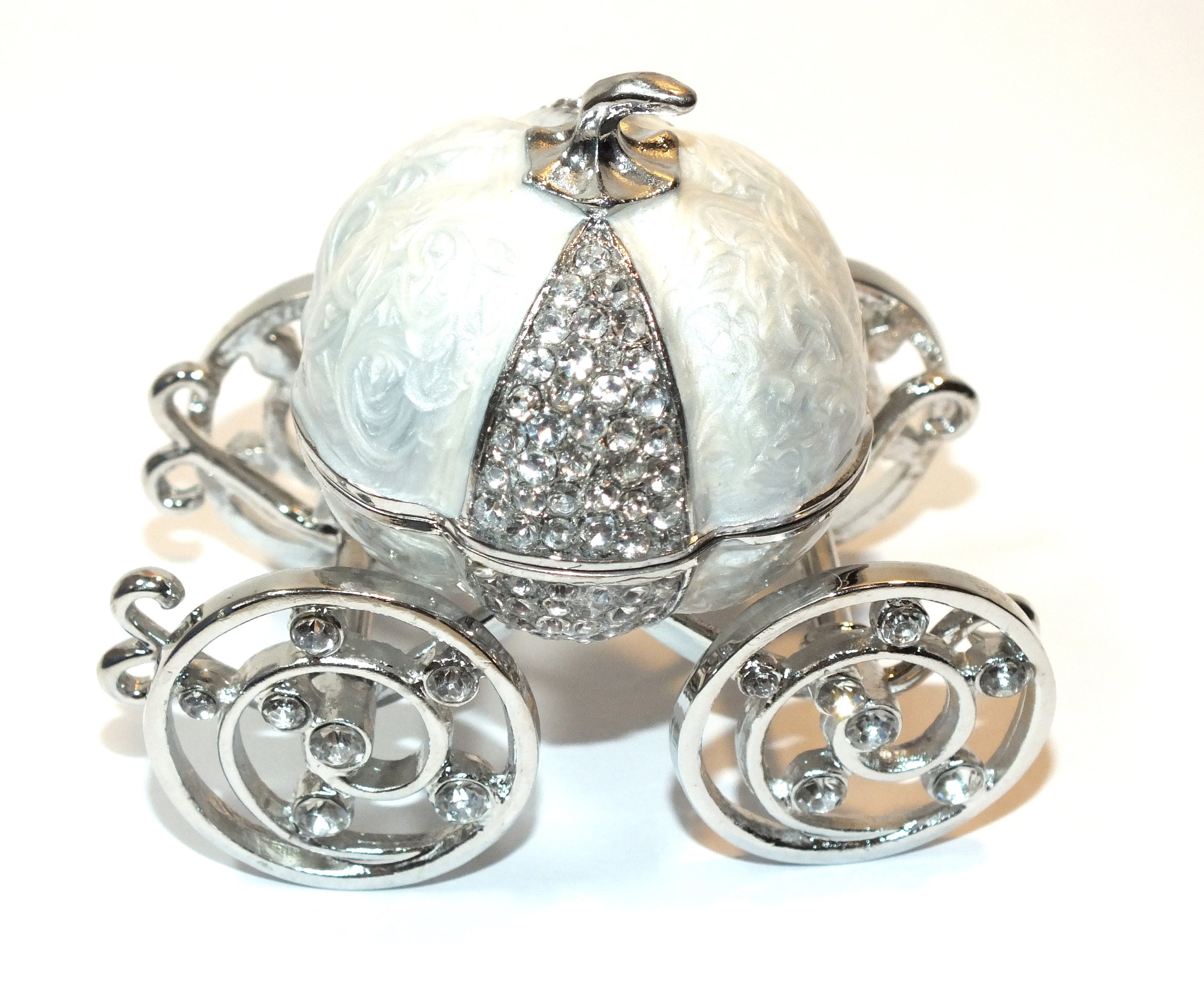 Detail Cinderella Pumpkin Jewelry Nomer 5