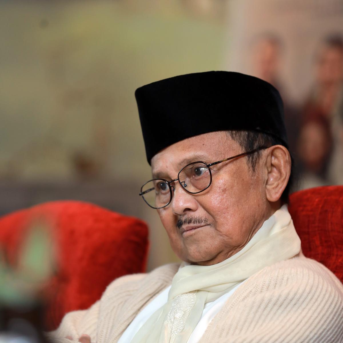 Detail Gambar Bj Habibie Nomer 12