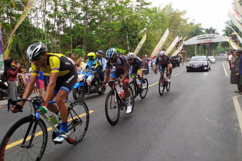 Detail Gambar Bni Tour De Bandung Nomer 22