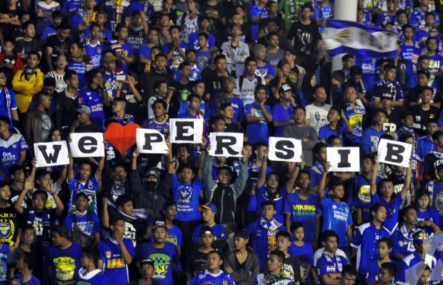 Detail Gambar Bobotoh Persib Bandung Nomer 44