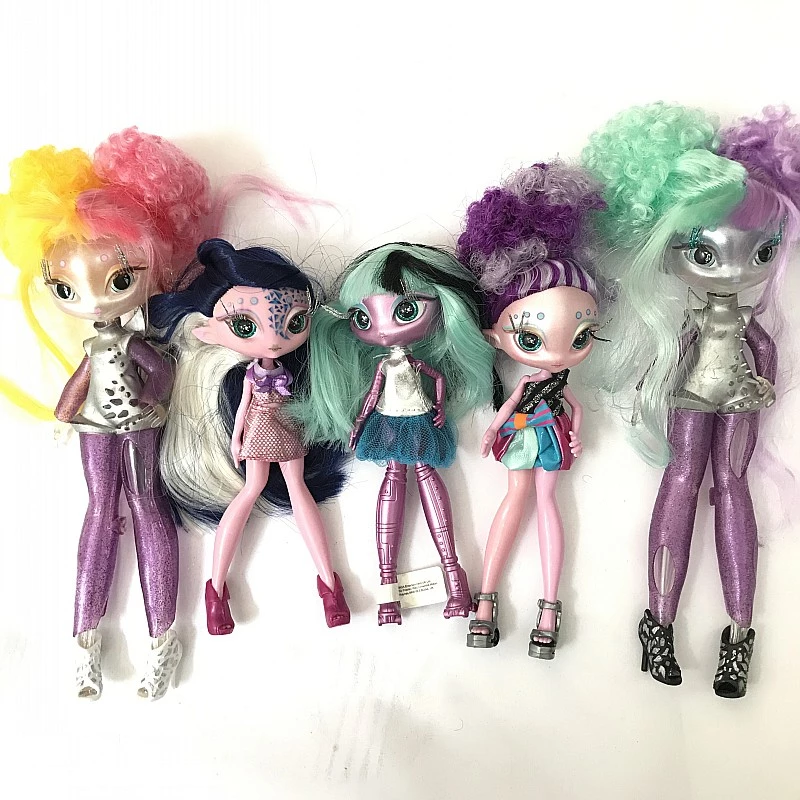 Detail Gambar Boneka Alien Nomer 36