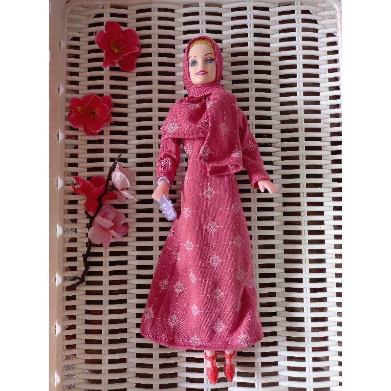 Detail Gambar Boneka Barbie Berhijab Nomer 53