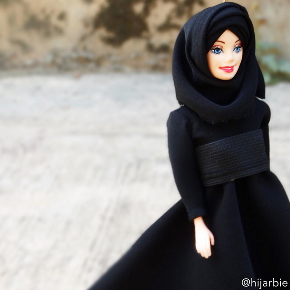 Download Gambar Boneka Barbie Berhijab Nomer 7