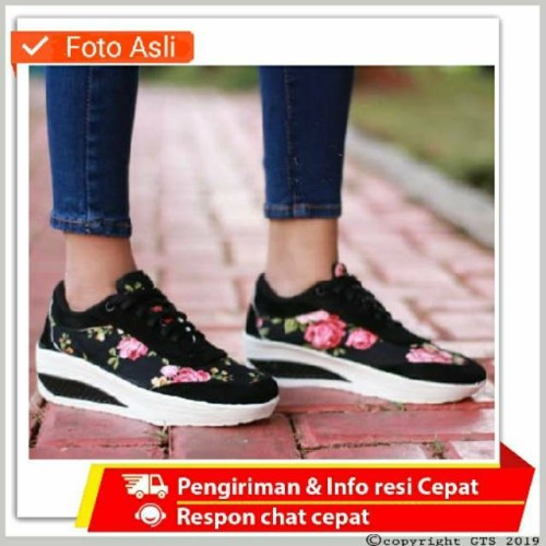 Detail Gambar Boneka Gambar Sepatuwedgesi Warna Putih Nomer 29