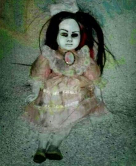 Detail Gambar Boneka Hantu Seram Nomer 23
