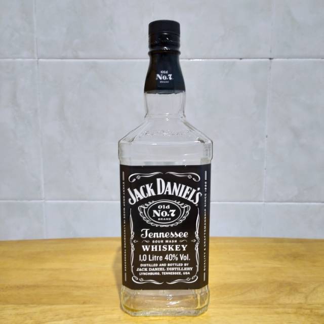 Detail Gambar Botol Jack Daniel Nomer 17