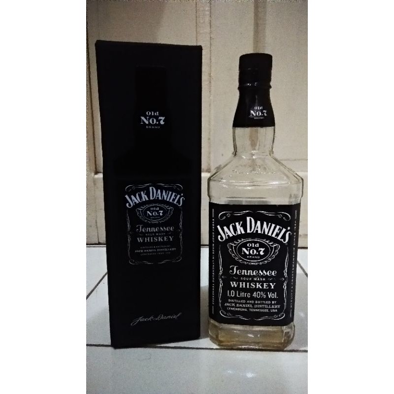 Detail Gambar Botol Jack Daniel Nomer 56