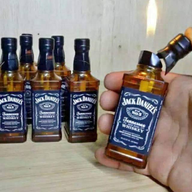 Detail Gambar Botol Jack Daniel Nomer 57