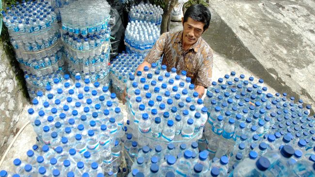 Detail Gambar Botol Plastik Nomer 34