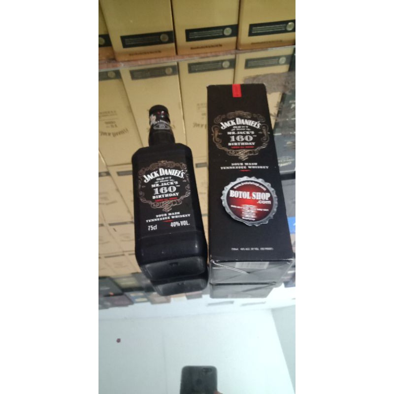 Detail Gambar Botol Whisky Nomer 52