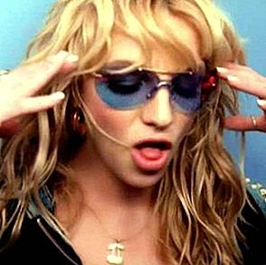 Download Gambar Britney Spears Dan Temannya Nomer 16