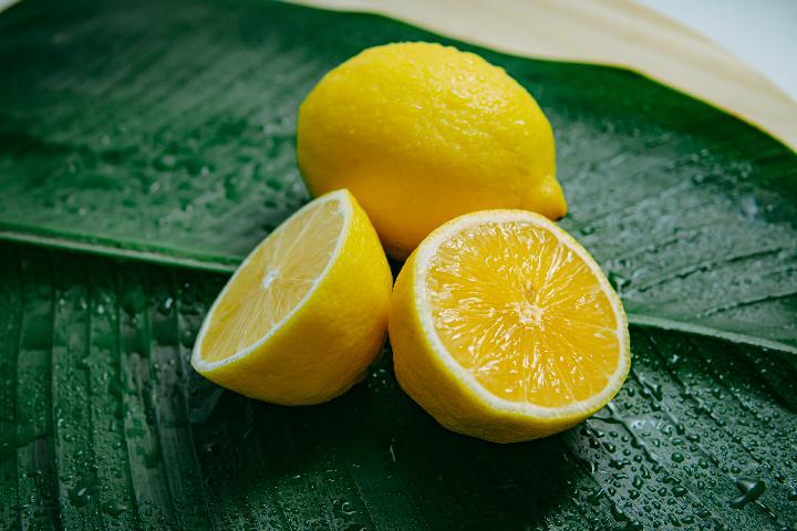 Detail Gambar Buah Lemon Dan Jeruk Nipis Nomer 33
