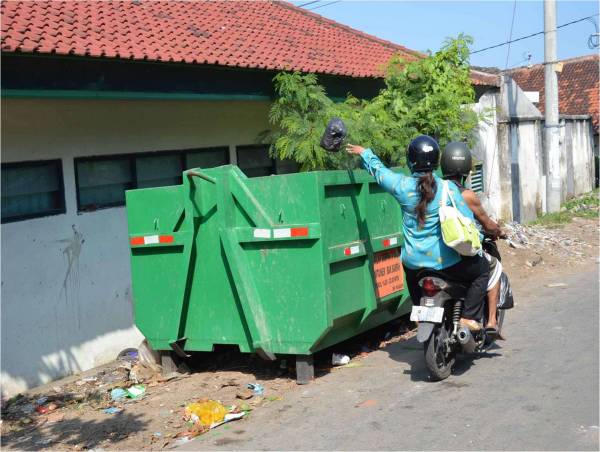 Detail Gambar Buang Samaph Pada Tempatnya Nomer 47