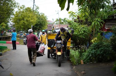 Detail Gambar Buang Sampah Sembarangan Gambar Melanggar Rambu Lalu Lintas Nomer 18