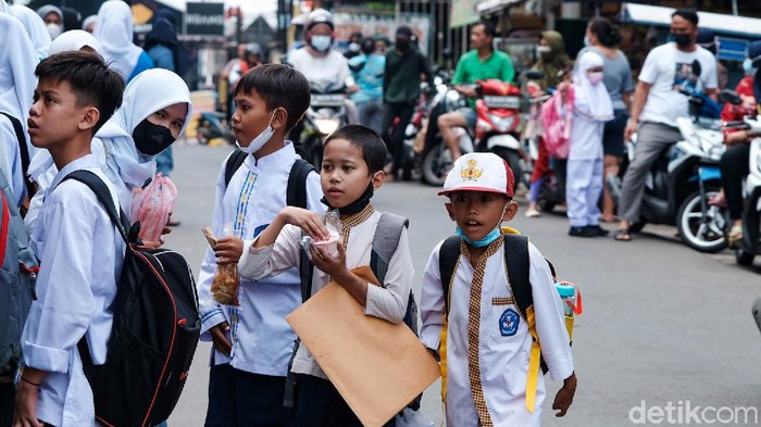 Gambar Bubar Sekolah - KibrisPDR