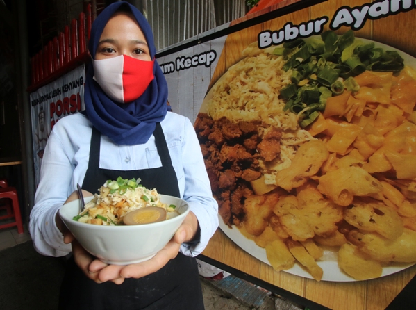 Detail Gambar Bubur Ayam Di Mangkok Nomer 9