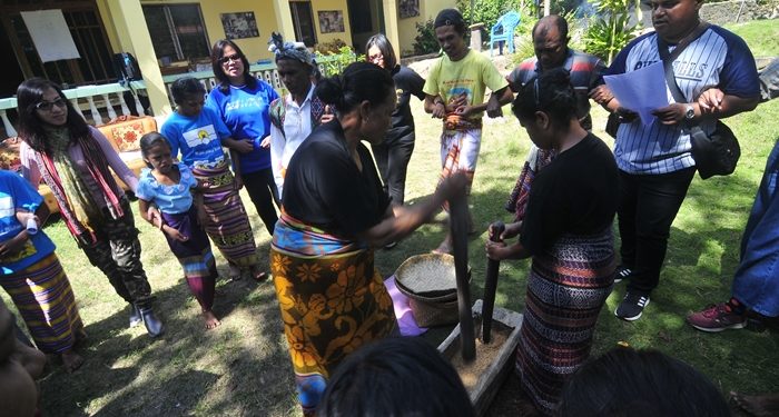 Detail Gambar Budaya Gambar Budaya Timor Tengah Selatan Nomer 22