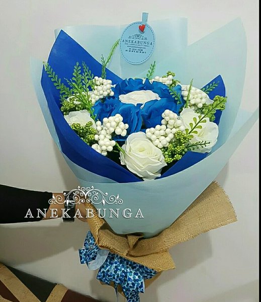 Detail Gambar Buket Bunga Warna Biru Nomer 10