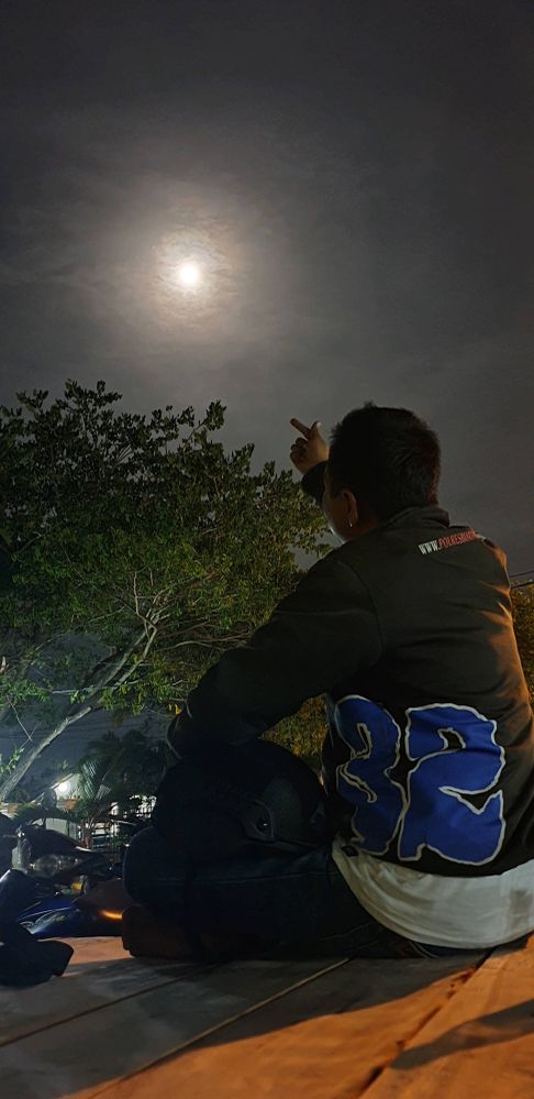 Detail Gambar Bulan Indah Nomer 41